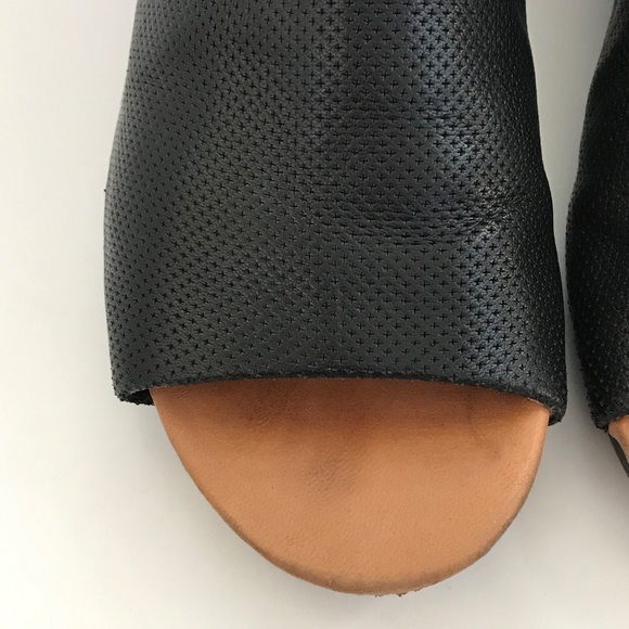 GENTLE SOULS Rocker 3 Leather Sandals Peep Toe Slingback Black Women’s Size 6 - Picture 7 of 16